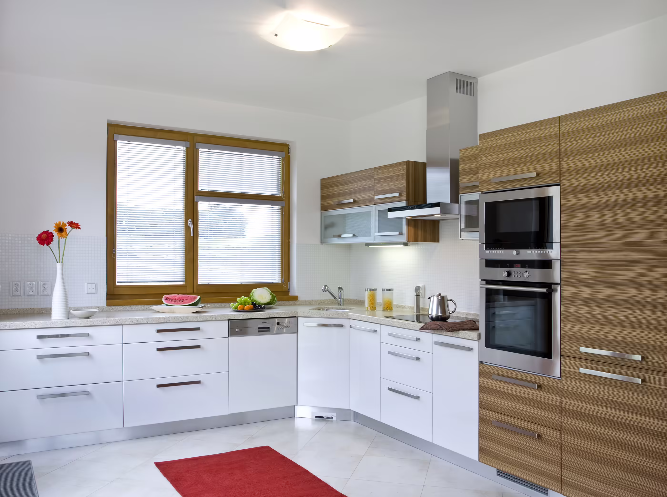 Luisnvaya L Shaped Kitchen Laminate Finish